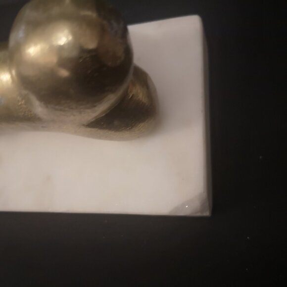 Vintage Set of 2 Heavy Brass Stocking Holders with White Solid Marble Base - Picture 4 of 4